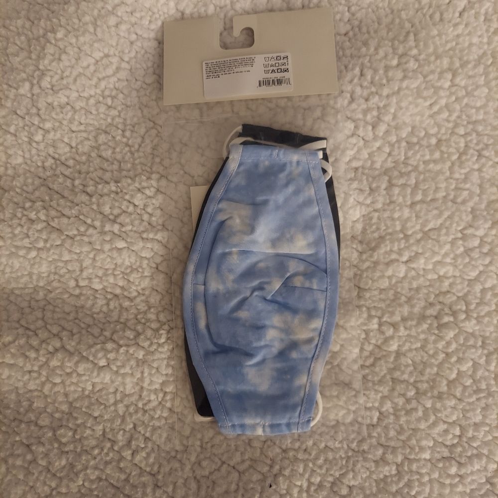 Adult Contour Mask with Filter Pocket (3-Pack) - Picture 5 of 7